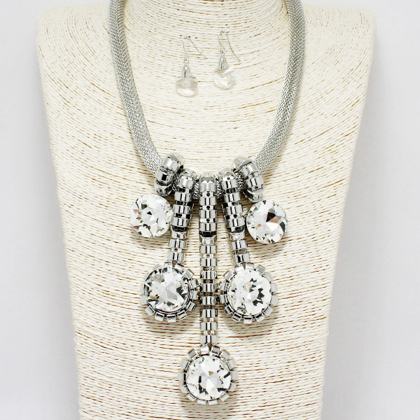 88963_Silver/Clear, round rhinestone accent drop necklace 
