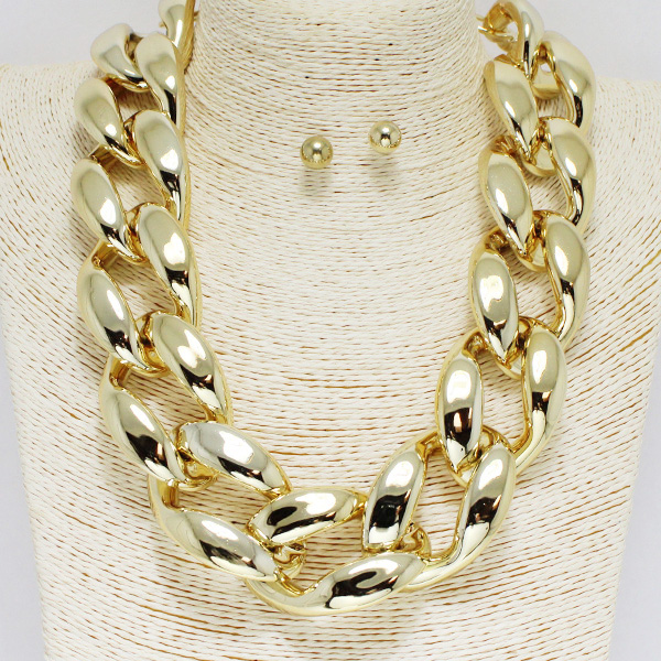 89438_Gold, metal chain look necklace 