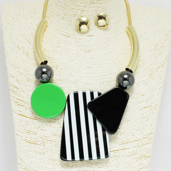 83794_Gold/Green, piano stripe geometric necklace