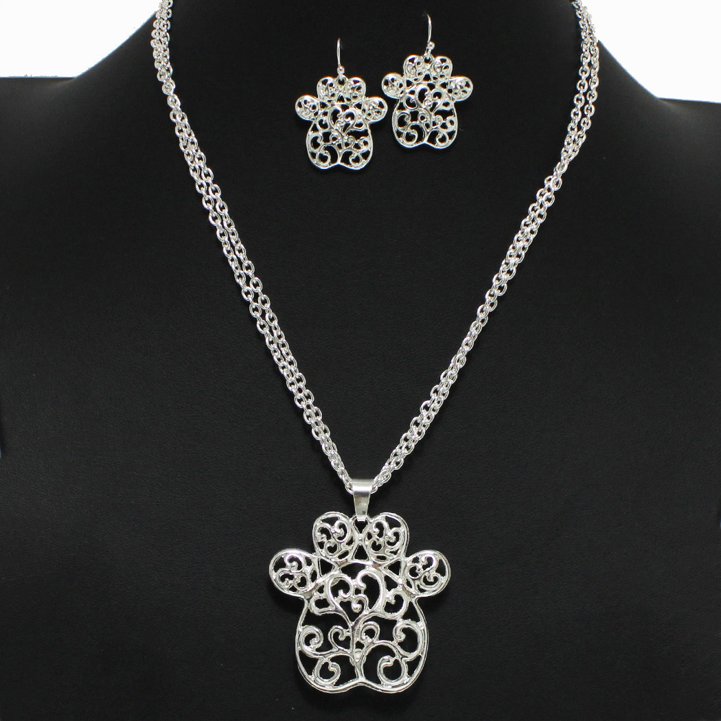 98178_Silver, paw cutout filigree pendant necklace 