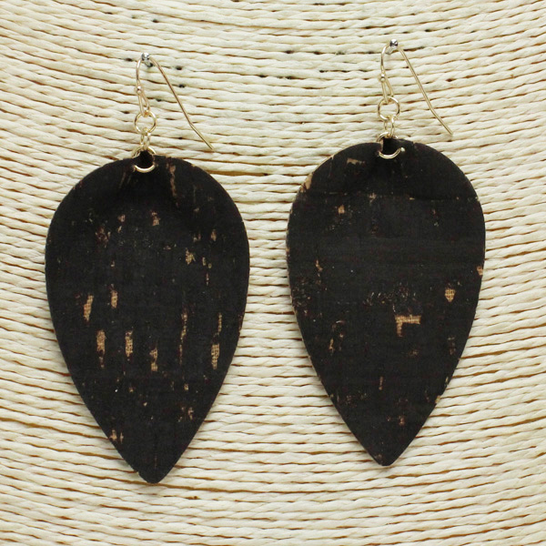 76235_Black, cork leaf earring