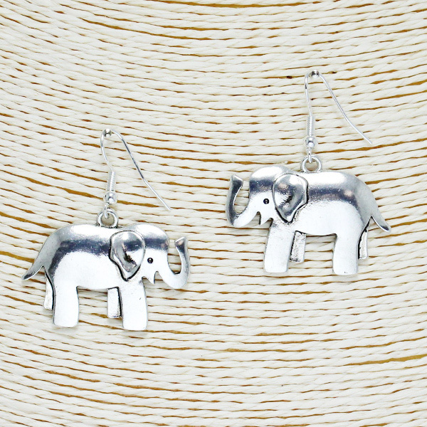 85740_Antique Silver, elephant earring