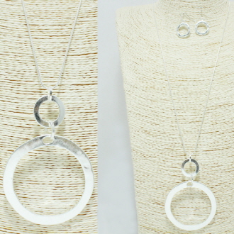87099_Worn Silver, round long pendant necklace 