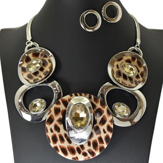 96755_Silver/Leopard, round celluloid acetate with rhinestone necklace 
