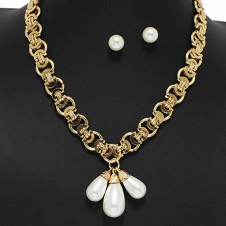 99583_Gold, triple pearl charm chain necklace 
