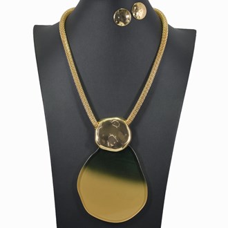 99681_Gold/Green, two tone geometric acrylic necklace 