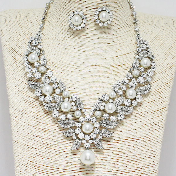 88246_Silver/Clear, flower accent pearl & rhinestone evening necklace