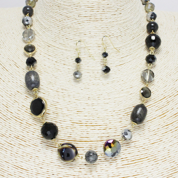 86072_Black, handmade semi precious stone necklace