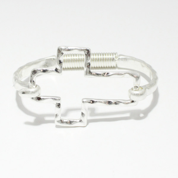 88832_Worn Silver, cross hammered metal bracelet 