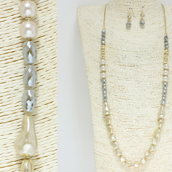 79770_Champagne, long pearl & bead necklace