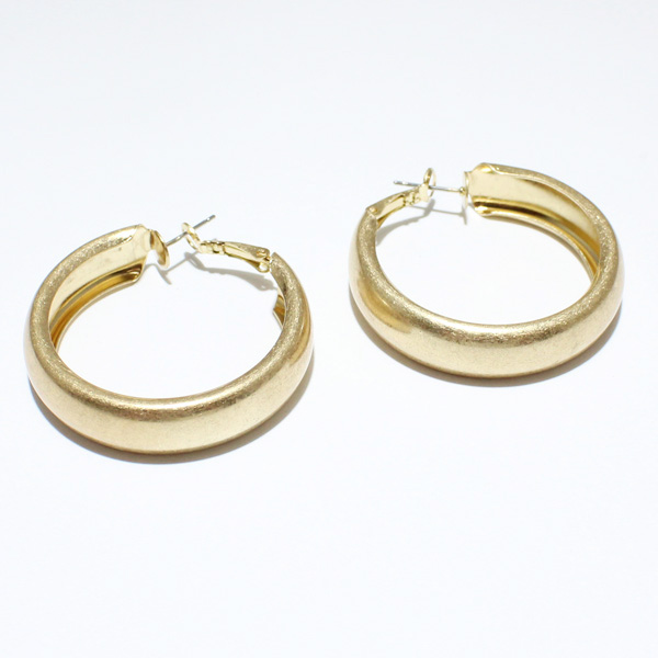 84297_Worn Gold, metal round hoop earring