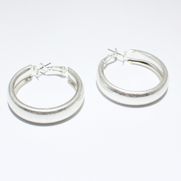 84297_Worn Silver, metal round hoop earring