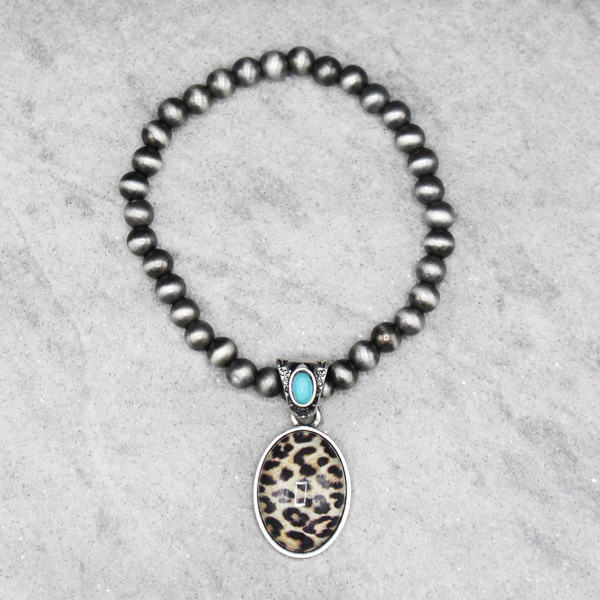 84726_Silver Burnished/Leopard, oval navajo pearl stretch bracelet