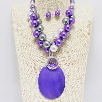 88999_Silver/Purple, oval shell with pearl cluster necklace 